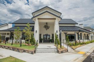 Landing Apartments - Redbud Ranch - 4