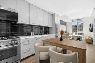 Epitome of Luxury Condo in DTLA - 2