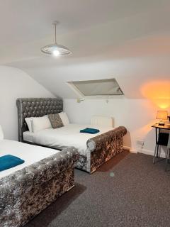 The Jade Loft - 9