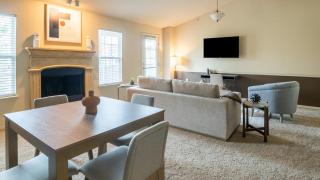 Landing Apartments - Park at Mission Hills - 7