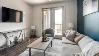 Landing Stunning 1BD Clubhouse Gym - 7