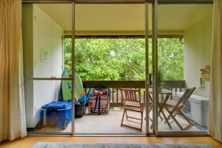 Comfy Tropical Condo with Pool - Walk to Beach! - 9