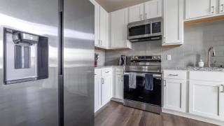 Landing Apartments - Kendall Park - 2