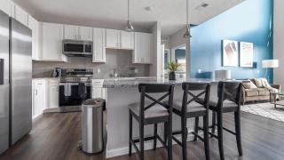 Landing Apartments - Kendall Park - 1