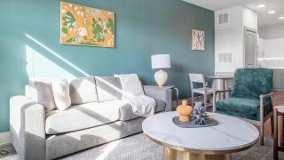 Landing Stylish 1BD Courtyard Gym - 9