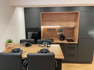 1,5-Zimmer, Top ausgestattet, 4 Pers, Souterrain, Self Check-in, Parkplatz, Netflix & Amazon Prime - 3