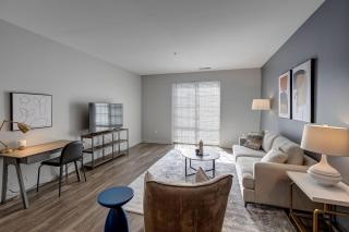 Landing Apartments - Broadway Station - 8