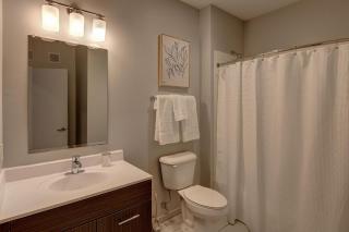 Landing Apartments - Broadway Station - 1