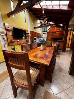 Casa con piscina en el centro - 8