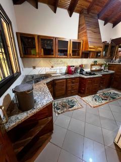 Casa con piscina en el centro - 3