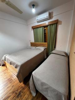 Casa con piscina en el centro - 1