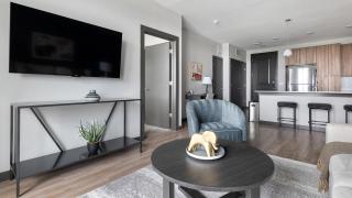 Landing Incredible 2BD Rooftop Lounge - 5