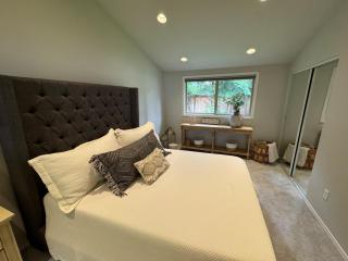 Careys Refuge Spacious Family Friendly Retreat - 7