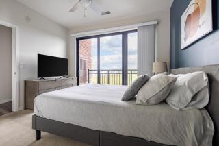 Landing Apartments - Synergy at the Mayfair Collection - 2