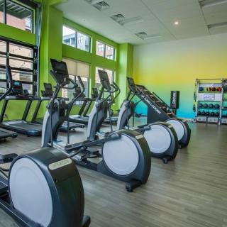 Landing Stunning 2BD Clubhouse Gym - 3