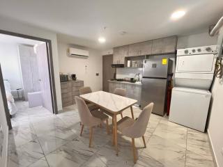 Executive Apartment on Balboa Avenue - 2