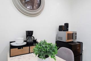 Affordable Studio Suite Near Beverly Hills - 3