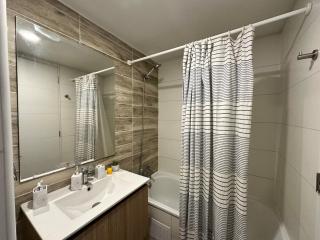 Lagoon and reef 914 - 2