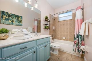 Coastal Villa, Walk to the Beach - 1