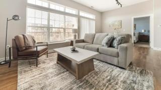 Landing Apartments - Statehouse Highline on 9th - 0