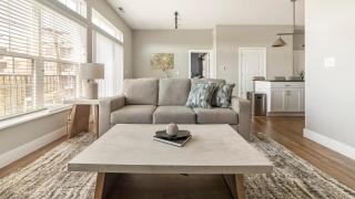 Landing Apartments - Statehouse Highline on 9th - 8