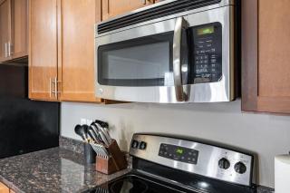 Landing Apartments - Promenade Pointe - 7