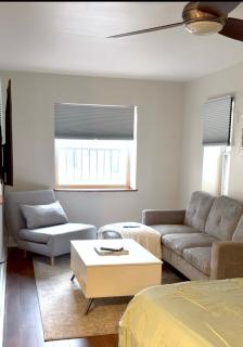 New Cozy Must Have Stay! 10 minutes to NYC - 5