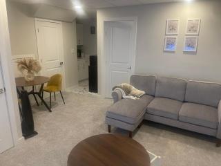 Newly Built Private Basement Suite - Quiet & Stylish - 8