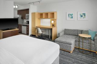 TownePlace Suites by Marriott Lawrence Downtown - 3