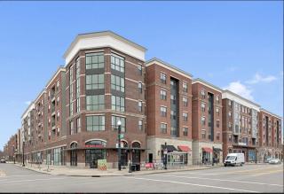 Landing Apartments - Statehouse Highline - 1