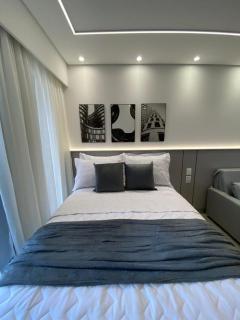 Luxury Seaside Flat - 2