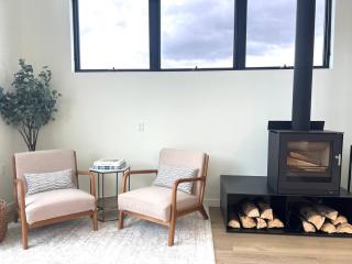 Luxury, Big Sky Meadow Village Home • Walk to Town - 4