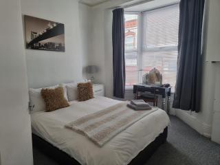 City Centre Budget Friendly accommodation - 4