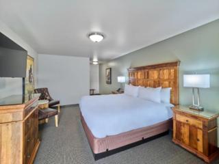 Roosevelt Hotel - Yellowstone - 3