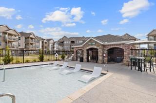 Landing Apartments - Ridge at 66 - 1