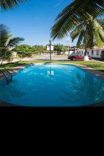 Comfortable and quiet with a pool - 5