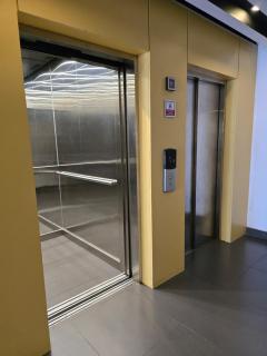 Amplio y central Departamento Familiar - 3