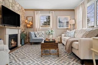 Modern French Cottage in Old Town The 506 - 7