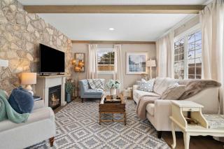 Modern French Cottage in Old Town The 506 - 1