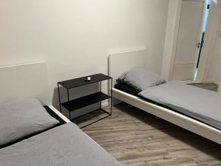 Monteur & Ferienwohnung mit Balkon, 3 Schlafzimmer & Platz für 6 Personen - 3