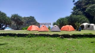 Glamour Camping Pantai Madasari - 8