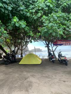 Glamour Camping Pantai Madasari - 7