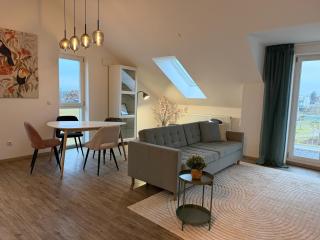 Perfekt für 2-4! Küche Garage Flughafen Nespresso - 0