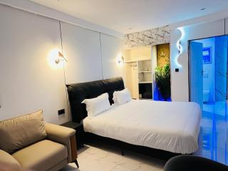 City Hotels & Apartments - 4