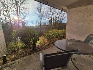 NaturBlick 1 am Rothaarsteig neue moderne Ferienwohnung mit Highspeed Internet Flatrate XXL Boxspringbett Terrasse und PKW Parkplatz 10 Minuten bis Willingen Ideal für Touristen und Geschäftsleute mit MWSt Rechnung - 5