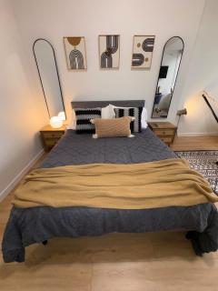 Boho Studio Downtown Rogers Views Heated Parking - 7