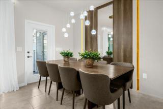 5 Bedroom 5 Bathroomwindsor Island 4350La - 2