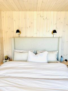 Private Seaside Cabin in Hovden, Vesterålen - NorthernSeaLodges - 2