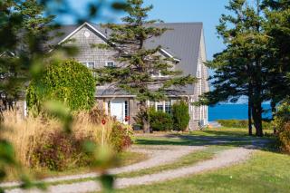 Blue Ocean Cove Beach House - 9