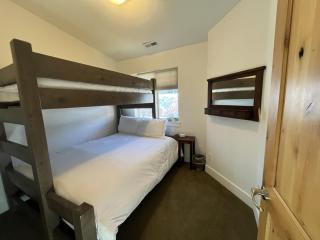 Bear Hollow 4 Bedroom 4 Bathroom Plus Hot Tub Minutes from Slopes - 7